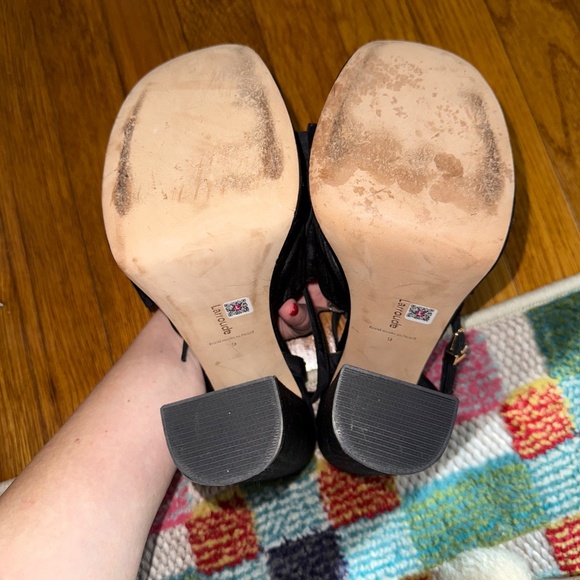 Larroudé “Elle” Black Platform Bow Heels - Picture 13 of 14